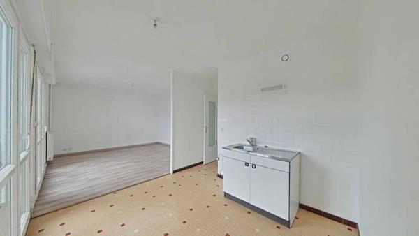 Appartement 1 pièce                                        - 42000 Saint-Étienne Réf : 12590