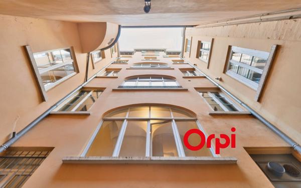 Appartement à vendre    2 pièces • 42,92 m2 Lyon 2