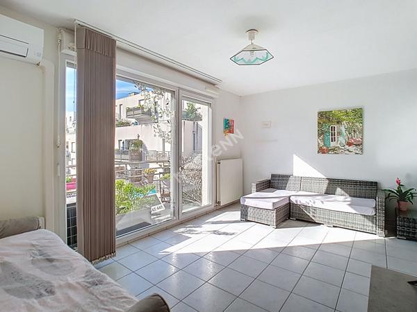 SOUS COMPROMIS- Appartement Grenoble 1 pièce(s) 30 m2 idéal premier appartement