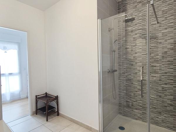 GRADIGNAN - Appartement T3 de standing avec ascenseur et terrasse