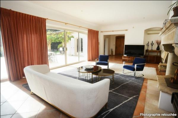 Villa à Mougins ? 8 pièces, 5 chambres, 436 m² sur un terrain de 9 500 m²