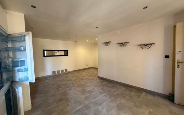 Maison à vendre    4 pièces •  Agde