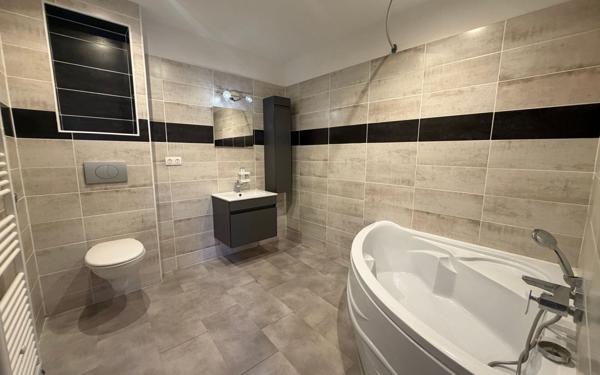 Maison à vendre    4 pièces •  Agde