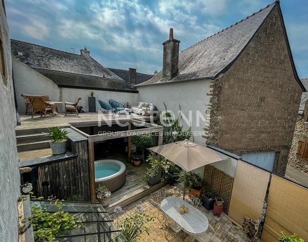 Charmante maison en pierre à vendre dans le centre-bourg de Ambon