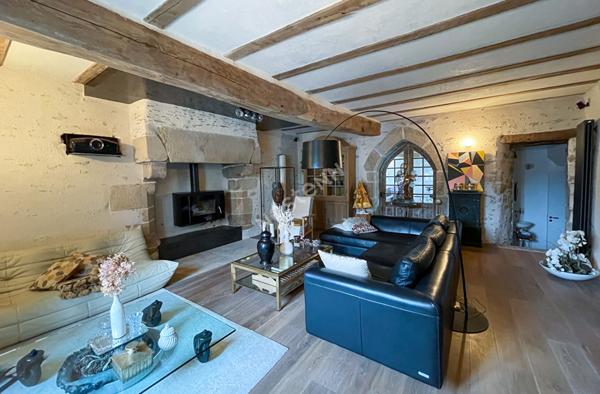 Charmante maison en pierre à vendre dans le centre-bourg de Ambon