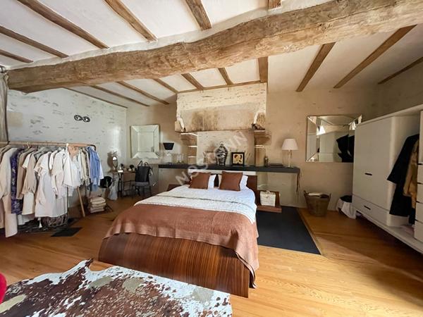 Charmante maison en pierre à vendre dans le centre-bourg de Ambon