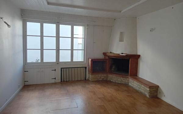Maison à vendre    4 pièces •  La Flotte