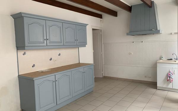 Maison à vendre    4 pièces •  La Flotte