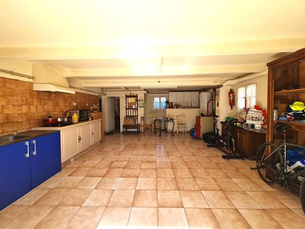 Maison 3 chambres - Garage 40 m² -Terrain 455 m² -Proche centre village