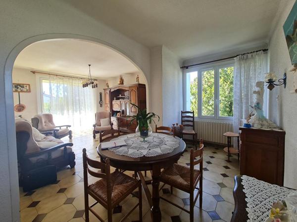 Maison 3 chambres - Garage 40 m² -Terrain 455 m² -Proche centre village