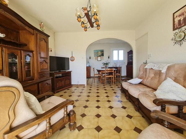 Maison 3 chambres - Garage 40 m² -Terrain 455 m² -Proche centre village