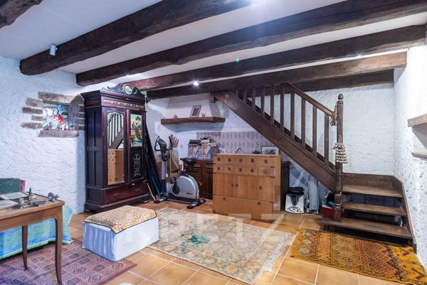 Chaumière authentique et son penty