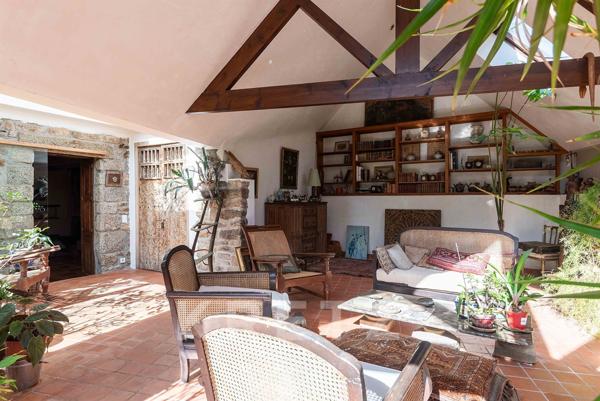 Chaumière authentique et son penty