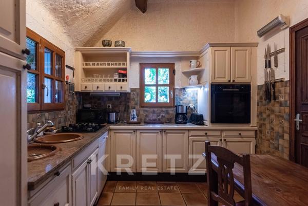 Chaumière authentique et son penty