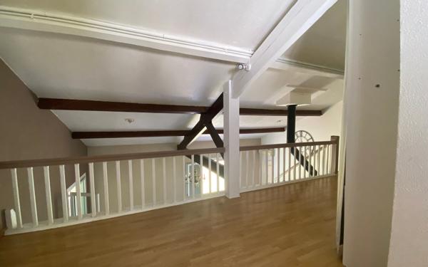 Maison à vendre    7 pièces •  Pomarez