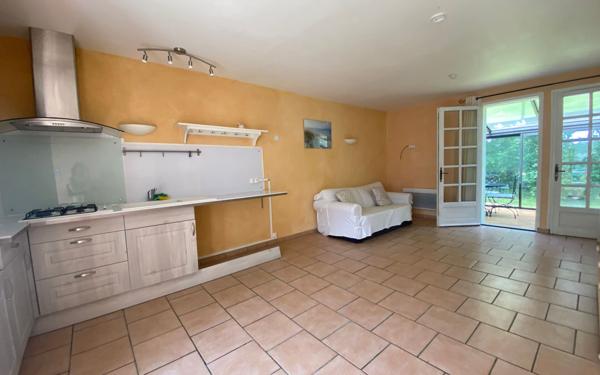 Maison à vendre    7 pièces •  Pomarez