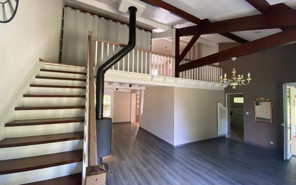 Maison à vendre    7 pièces •  Pomarez