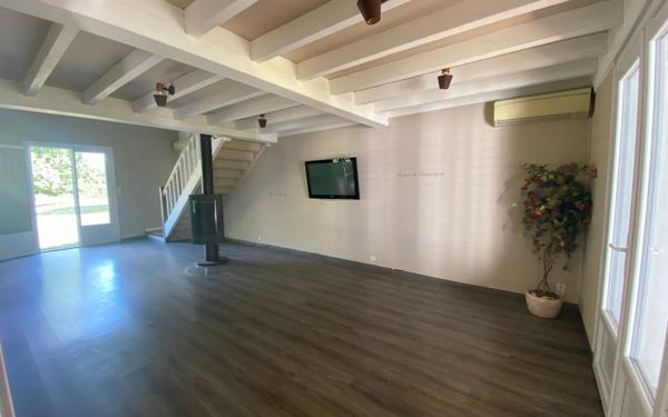 Maison à vendre    7 pièces •  Pomarez