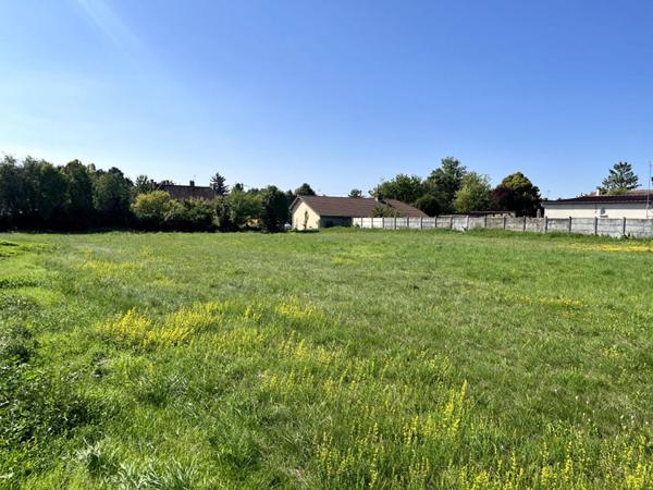 Terrain Les Grandes Chapelles 1911 m2
