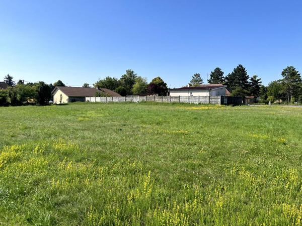 Terrain Les Grandes Chapelles 1911 m2
