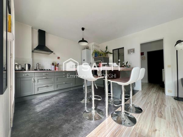 Appartement 4 chambres, balcon, parking