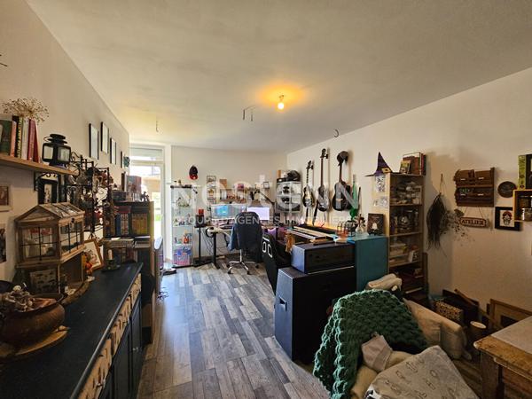 MAISON DE PLAIN PIED AVEC DU TERRAIN ET DES DEPENDANCES