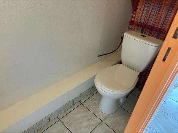 A LOUER  PETITE MAISON BOURG LANGUEUX
