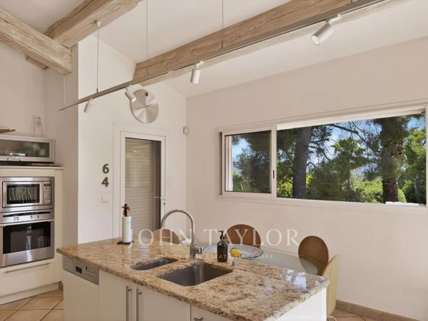 La Cadière-d’Azur – Villa avec piscine, appartement indépendant et jardin paysager