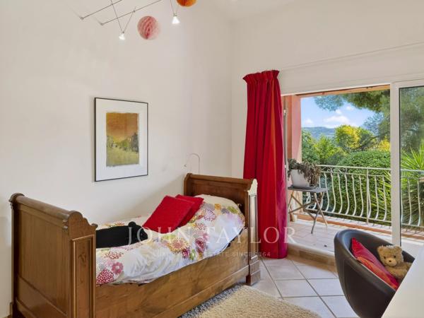 La Cadière-d’Azur – Villa avec piscine, appartement indépendant et jardin paysager