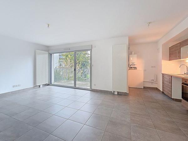 PLACE DE LA TRANCHEE - TRAM et COMMODITES - Appartement Tours 3 pièces 6- m2