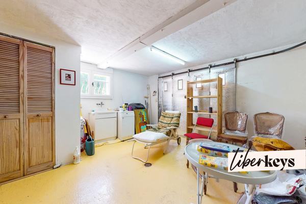EYBENS – Maison familiale de 120 m² sur 1 070 m² de terrain, sous-sol complet et combles aménageables