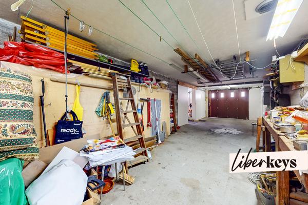 EYBENS – Maison familiale de 120 m² sur 1 070 m² de terrain, sous-sol complet et combles aménageables