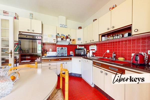 EYBENS – Maison familiale de 120 m² sur 1 070 m² de terrain, sous-sol complet et combles aménageables