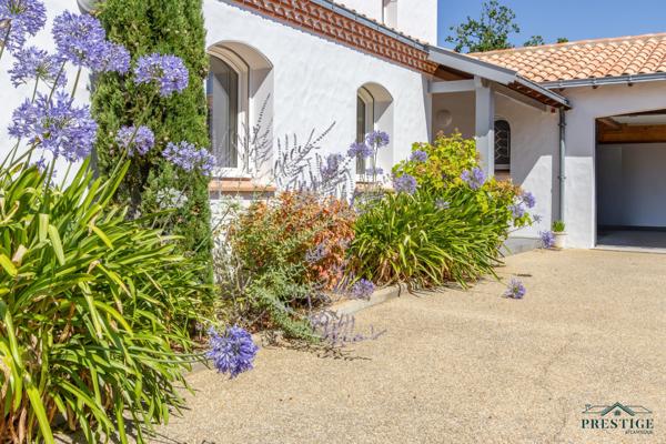 LA NOËVEILLARD - VILLA 236M2 - TERRAIN 1513M2