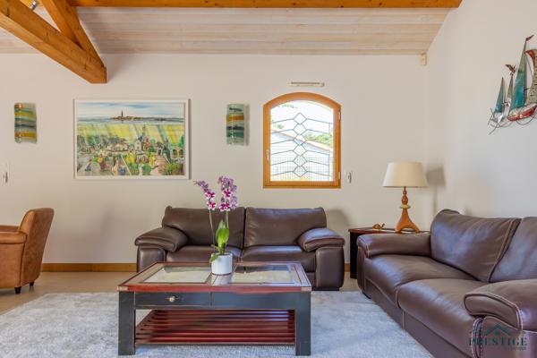 LA NOËVEILLARD - VILLA 236M2 - TERRAIN 1513M2