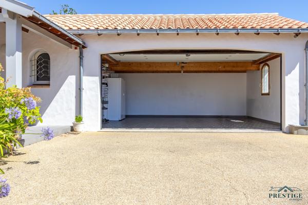 LA NOËVEILLARD - VILLA 236M2 - TERRAIN 1513M2