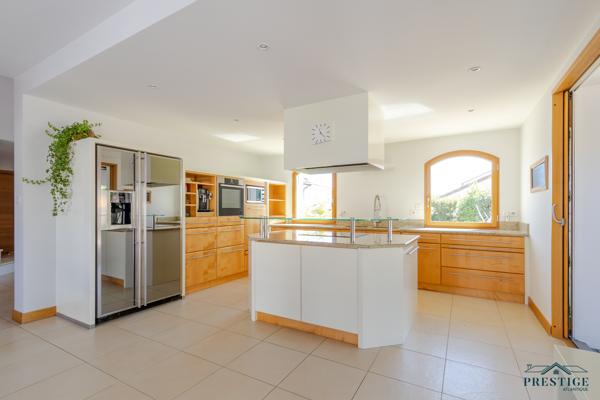 LA NOËVEILLARD - VILLA 236M2 - TERRAIN 1513M2