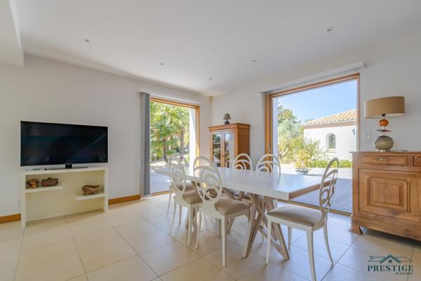 LA NOËVEILLARD - VILLA 236M2 - TERRAIN 1513M2