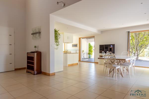 LA NOËVEILLARD - VILLA 236M2 - TERRAIN 1513M2