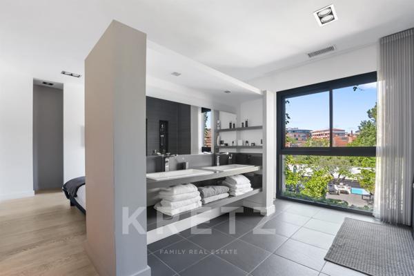 Hôtel particulier de 300m2 avec piscine et 3 garages - centre historique de Toulouse