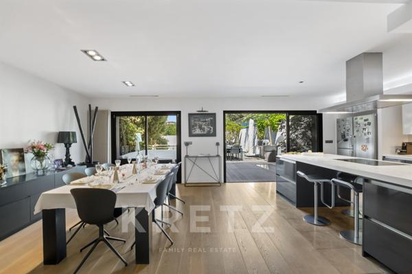 Hôtel particulier de 300m2 avec piscine et 3 garages - centre historique de Toulouse