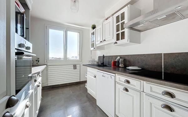 Appartement à vendre    4 pièces • 82,41 m2 Rueil-Malmaison