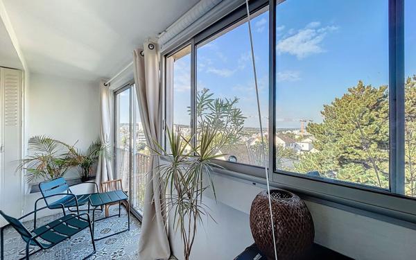 Appartement à vendre    4 pièces • 82,41 m2 Rueil-Malmaison