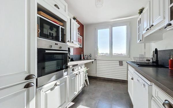 Appartement à vendre    4 pièces • 82,41 m2 Rueil-Malmaison