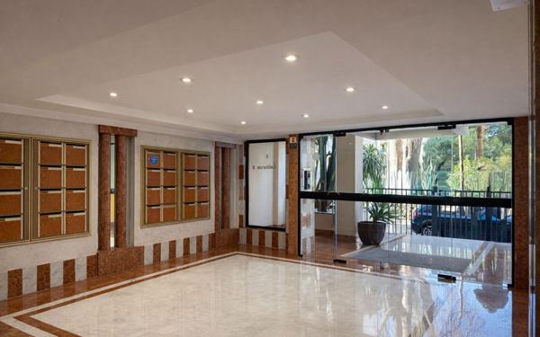 Appartement à vendre    2 pièces • 37 m2 Cannes