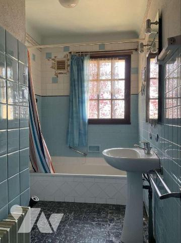 A VENDRE : Aux portes de GOURDON (Lot - 46) grande maison sur environ 4.300m² de terrain avec b...