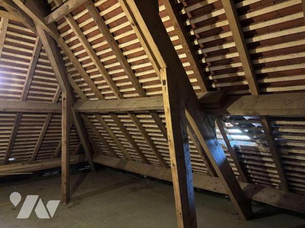 A VENDRE : Aux portes de GOURDON (Lot - 46) grande maison sur environ 4.300m² de terrain avec b...