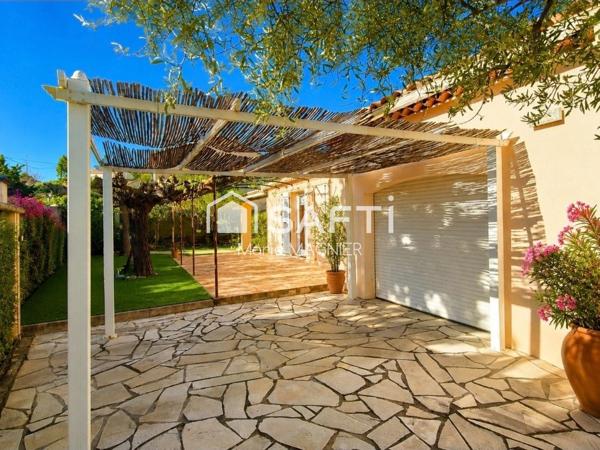 Coup de cœur à Cogolin :  villa de plain-pied 107 m², piscine, garage, et studio indépendant dans un quartier calme et résidentiel.