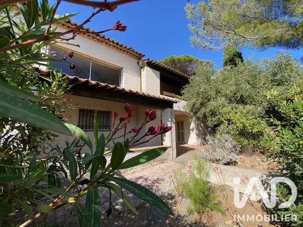 Maison à vendre 6 pièces 224,57 m² Roquebrune-sur-Argens