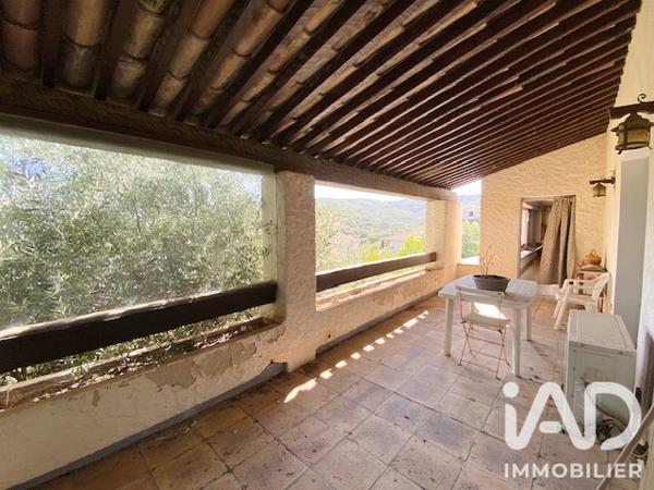Maison à vendre 6 pièces 224,57 m² Roquebrune-sur-Argens